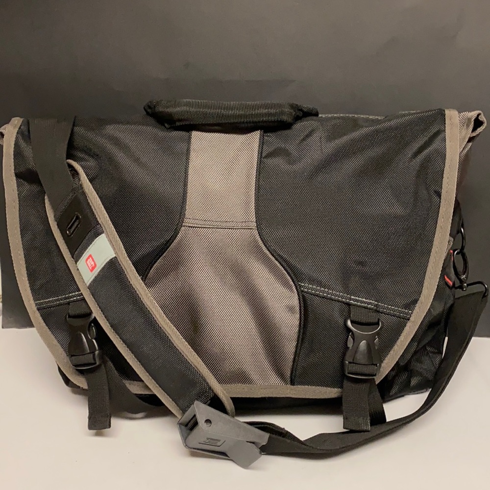 FUL Padded Nylon Crossbody Messenger Laptop Bag